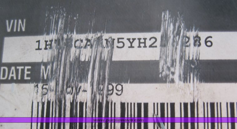 image for item 3816 2000 International 4700 dump truck