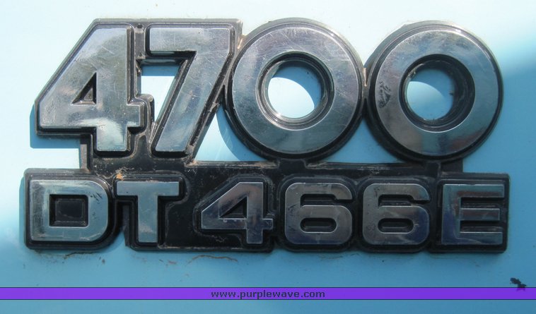 image for item 3817 2000 International Series 4700  dump truck