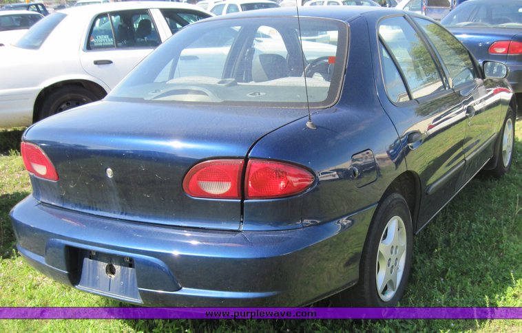 image for item 3822 2002 Chevrolet Cavalier