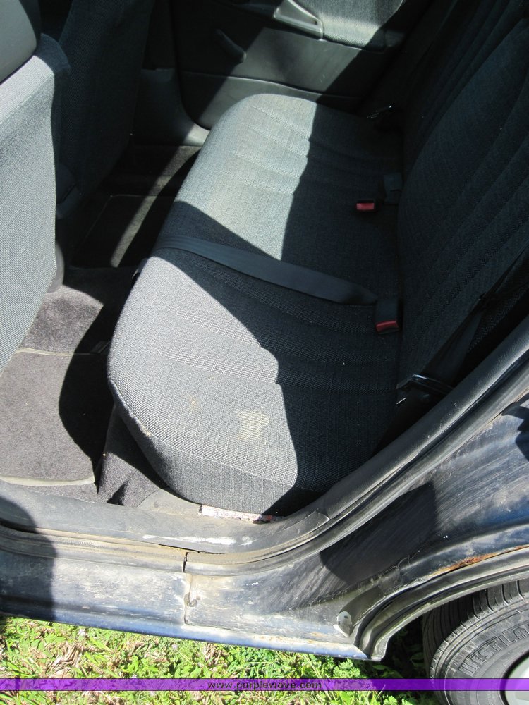 image for item 3822 2002 Chevrolet Cavalier