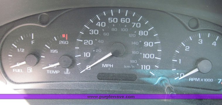 image for item 3825 2002 Chevrolet Cavalier