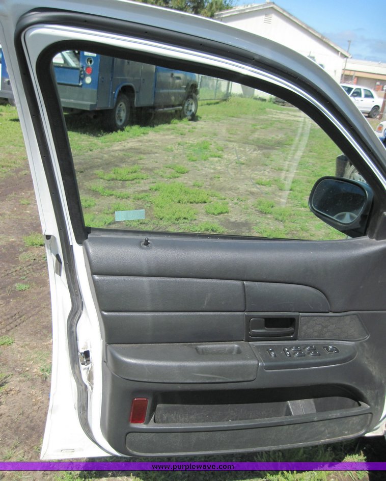 image for item 3826 2006 Ford Crown Victoria Police Interceptor