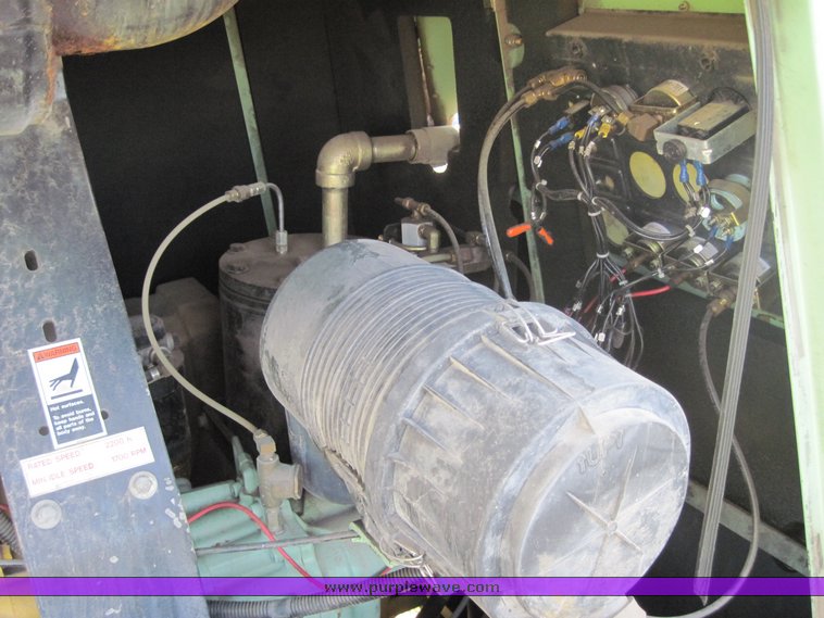 image for item 3827 2001 Sullair air compressor