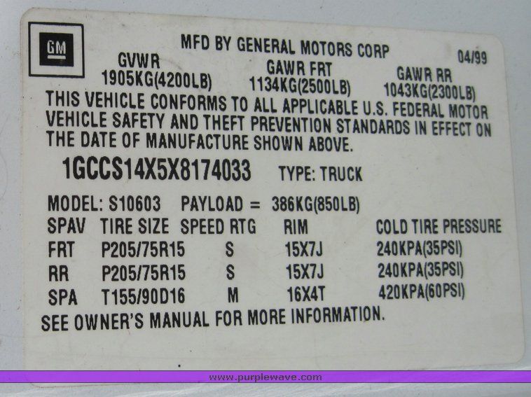 image for item 3829 1999 Chevrolet S10