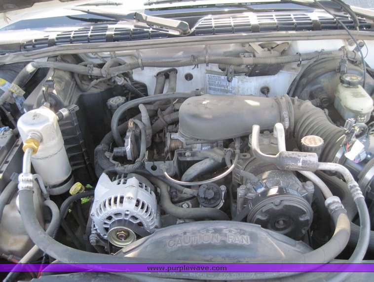 image for item 3829 1999 Chevrolet S10