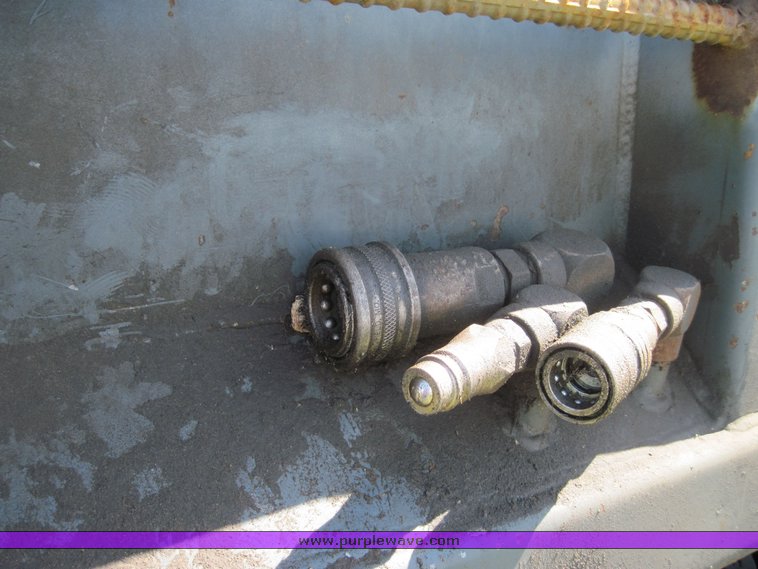 image for item 3830 2002 International Series 4700 dump truck