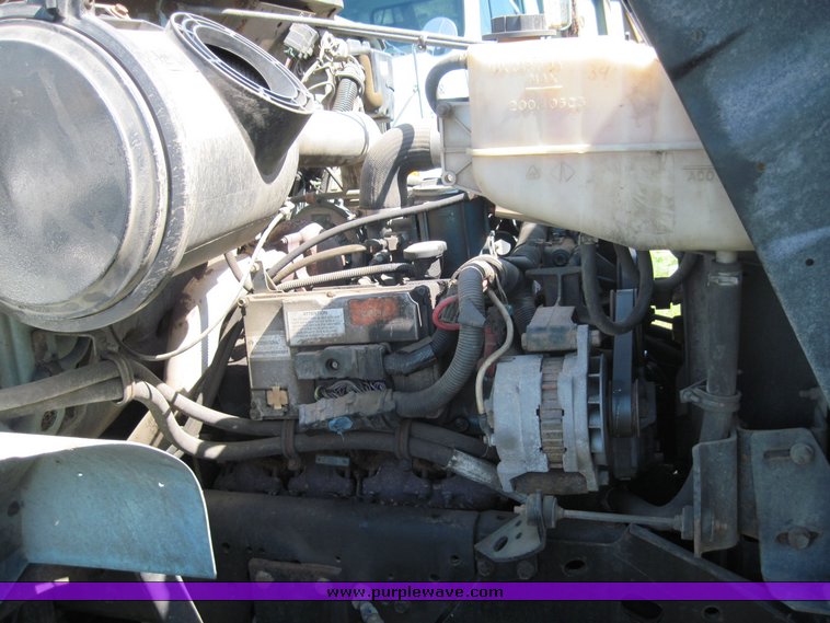 image for item 3830 2002 International Series 4700 dump truck