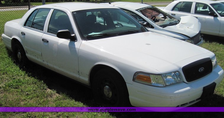 image for item 3831 2006 Ford Crown Victoria Police Interceptor