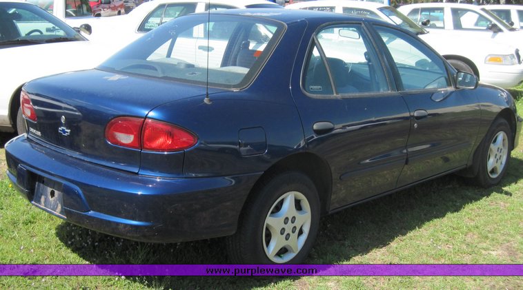 image for item 3833 2002 Chevrolet Cavalier