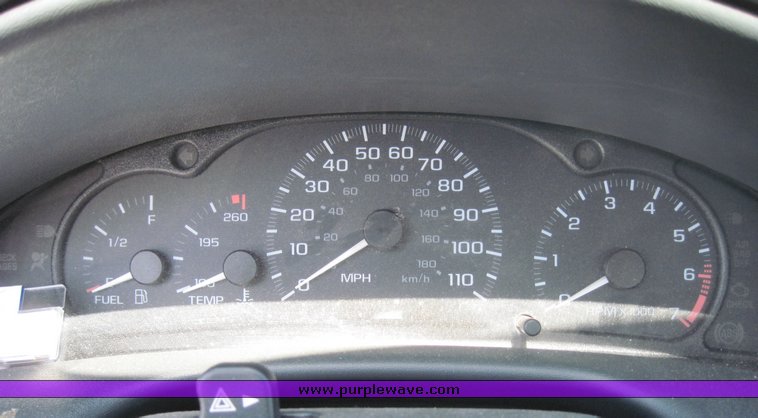 image for item 3833 2002 Chevrolet Cavalier