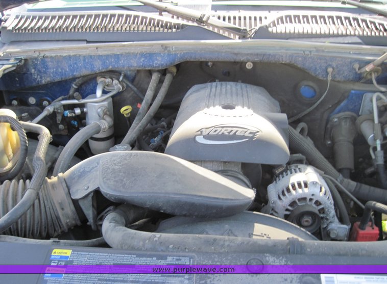image for item 3834 2004 Chevrolet K2500HD Silverado