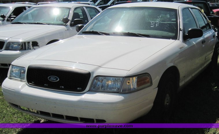 image for item 3836 2006 Ford Crown Victoria Police Interceptor