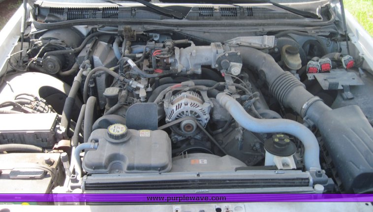 image for item 3837 2006 Ford Crown Victoria Police Interceptor