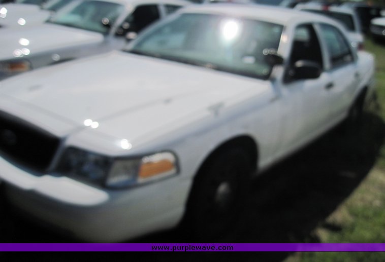 image for item 3839 2006 Ford Crown Victoria Police Interceptor