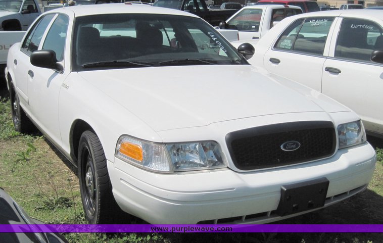 image for item 3840 2006 Ford Crown Victoria Police Interceptor