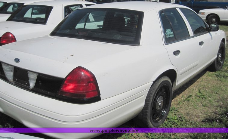 image for item 3840 2006 Ford Crown Victoria Police Interceptor