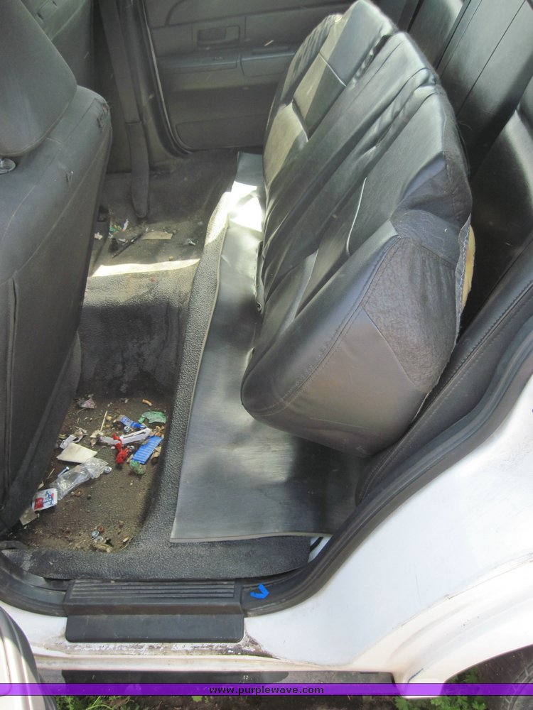 image for item 3840 2006 Ford Crown Victoria Police Interceptor