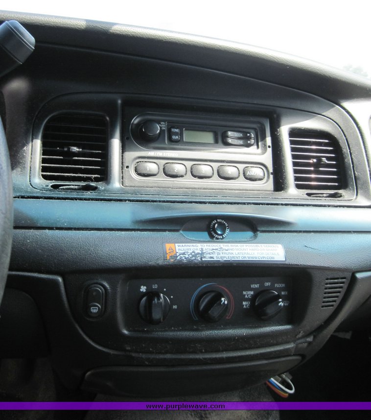 image for item 3840 2006 Ford Crown Victoria Police Interceptor
