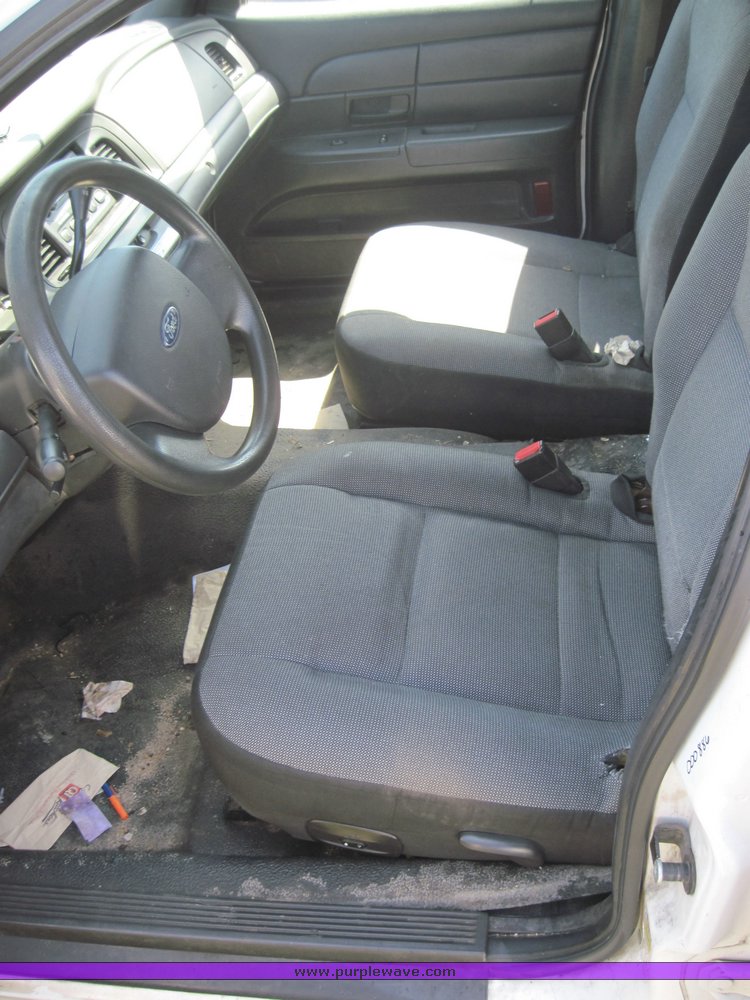 image for item 3842 2006 Ford Crown Victoria Police Interceptor