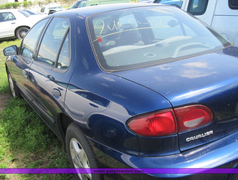 image for item 3843 2002 Chevrolet Cavalier