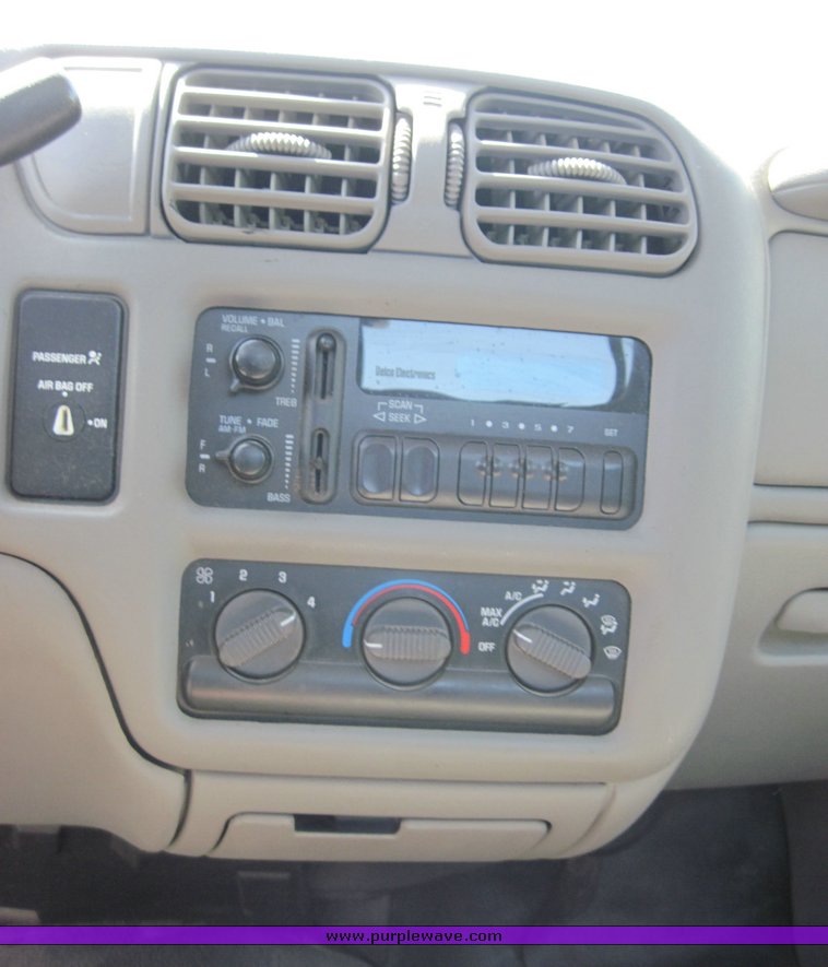 image for item 3848 1999 Chevrolet S10