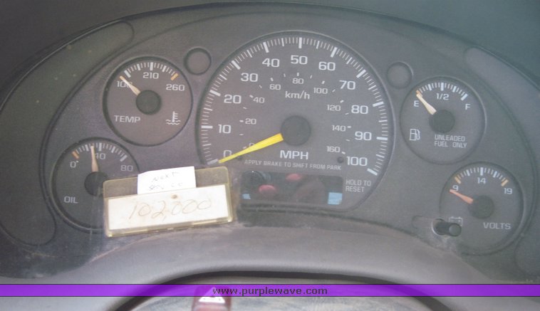 image for item 3852 1998 Chevrolet S10