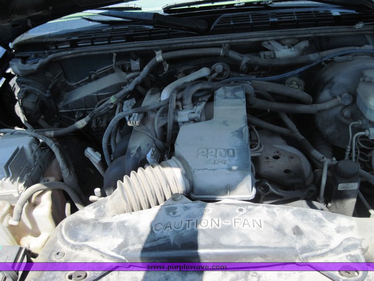 image for item 3852 1998 Chevrolet S10