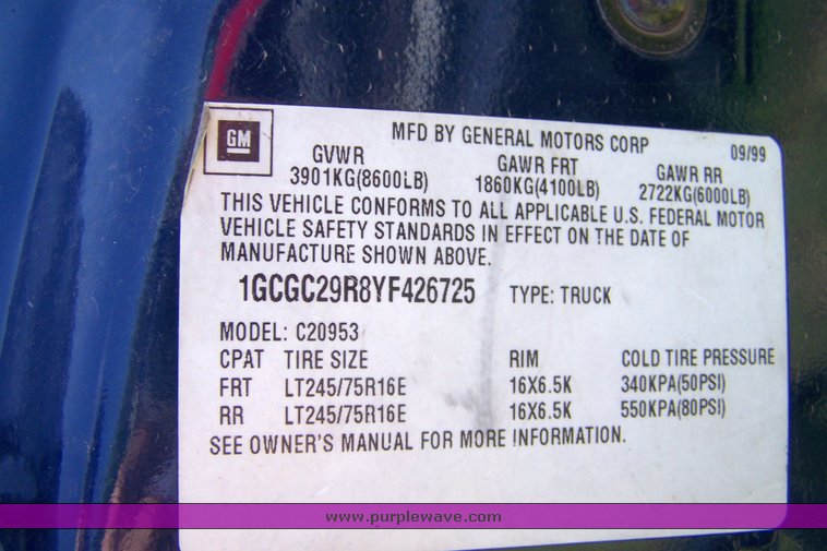 image for item 3856 2000 Chevrolet C2500 pickup truck