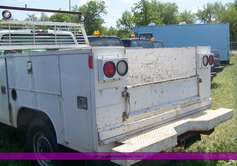 image for item 3858 1998 Chevrolet K2500 pickup truck