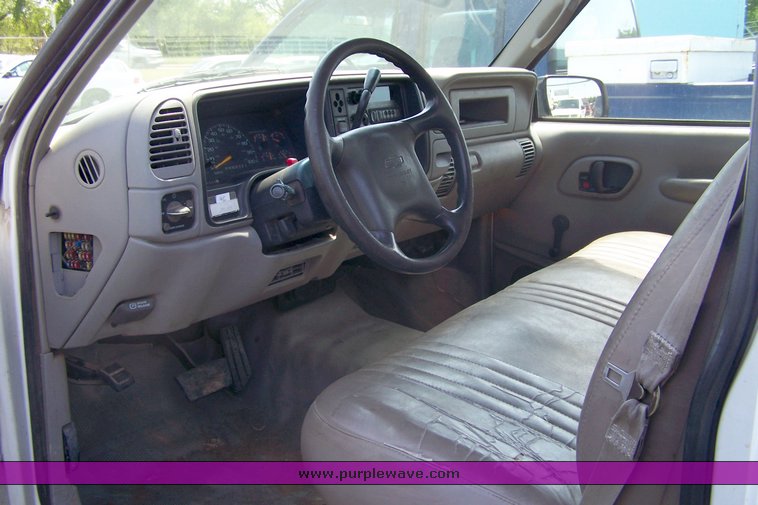 image for item 3858 1998 Chevrolet K2500 pickup truck