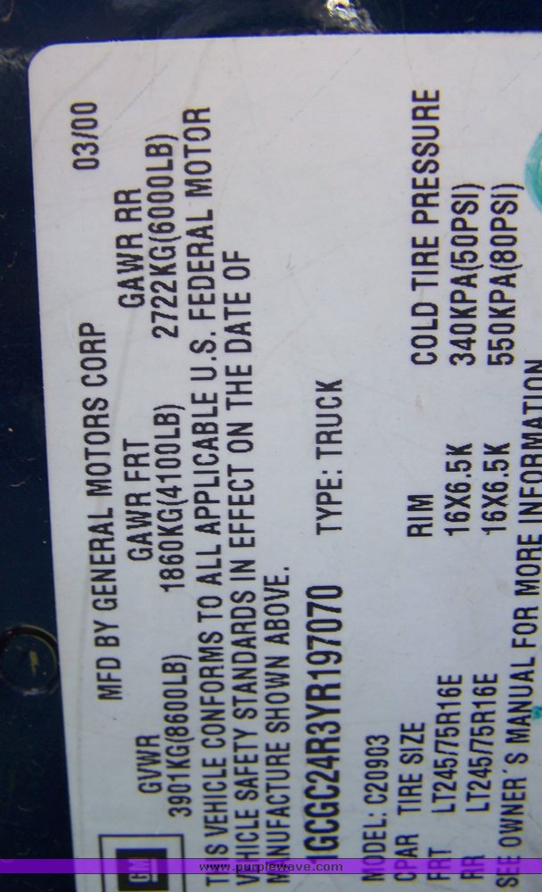 image for item 3861 2000 Chevrolet C2500 pickup truck