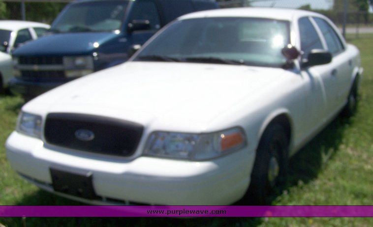 image for item 3863 2006 Ford Crown Victoria Police Interceptor