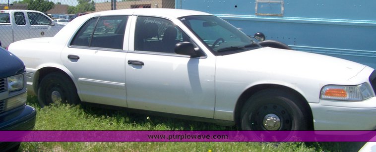 image for item 3863 2006 Ford Crown Victoria Police Interceptor