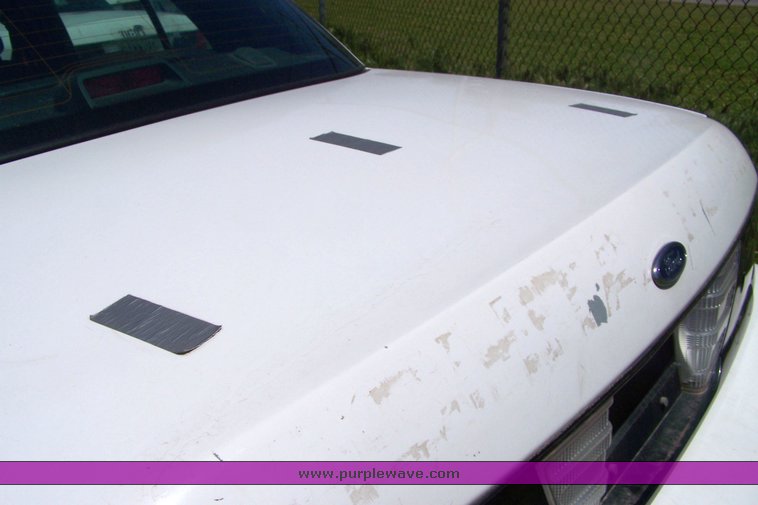 image for item 3865 2006 Ford Crown Victoria Police Interceptor