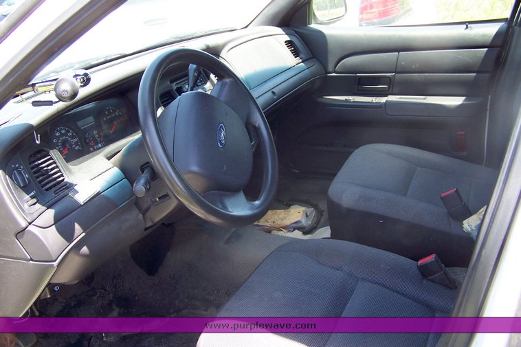 image for item 3866 2006 Ford Crown Victoria Police Interceptor