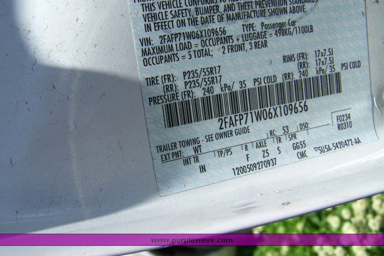 image for item 3866 2006 Ford Crown Victoria Police Interceptor