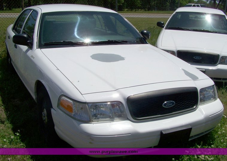 image for item 3868 2006 Ford Crown Victoria Police Interceptor