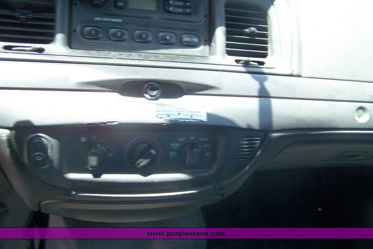 image for item 3868 2006 Ford Crown Victoria Police Interceptor