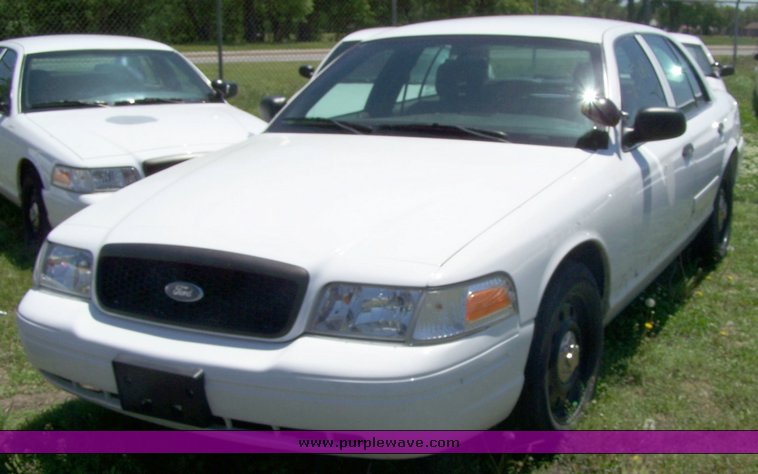 image for item 3872 2006 Ford Crown Victoria Police Interceptor