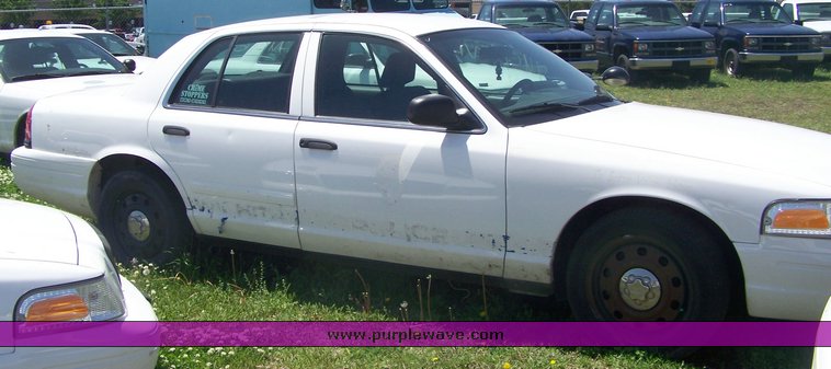 image for item 3872 2006 Ford Crown Victoria Police Interceptor