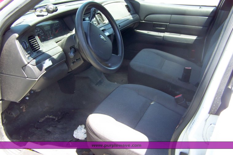 image for item 3872 2006 Ford Crown Victoria Police Interceptor