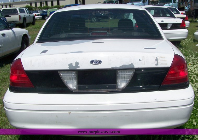 image for item 3873 2006 Ford Crown Victoria Police Interceptor