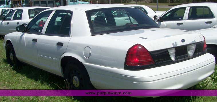 image for item 3873 2006 Ford Crown Victoria Police Interceptor