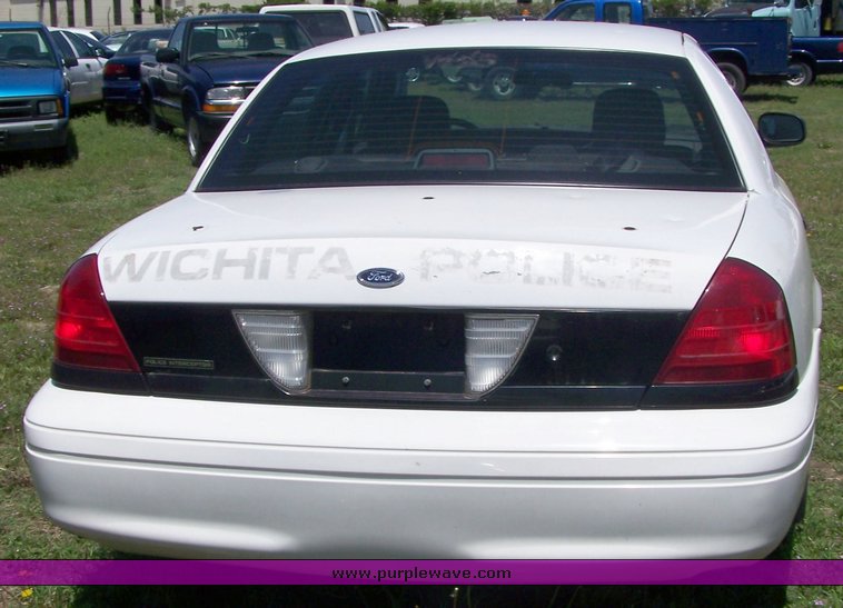image for item 3874 2006 Ford Crown Victoria Police Interceptor
