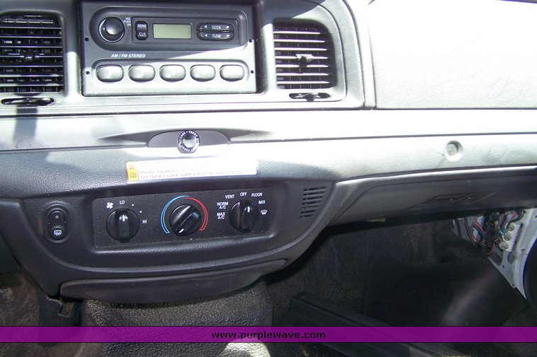 image for item 3878 2006 Ford Crown Victoria Police Interceptor