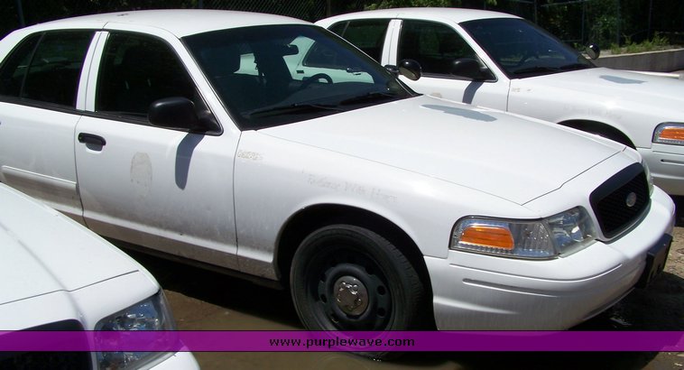 image for item 3879 2006 Ford Crown Victoria Police Interceptor
