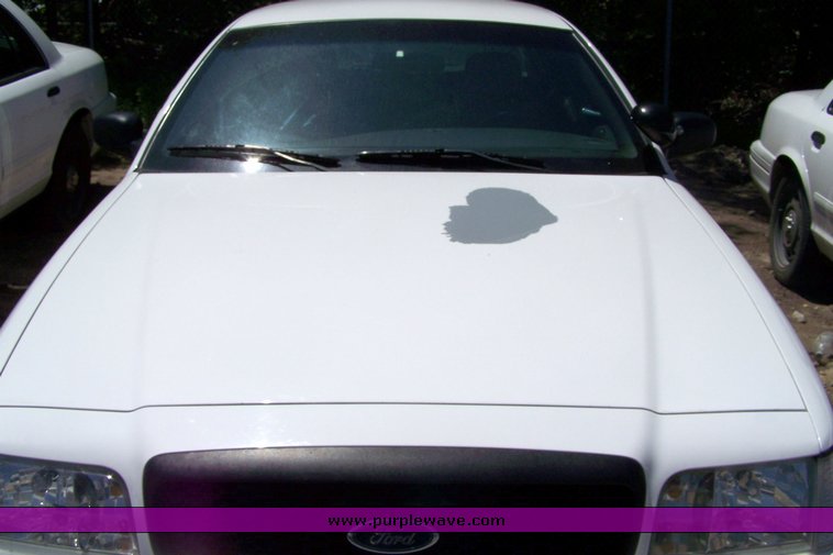 image for item 3879 2006 Ford Crown Victoria Police Interceptor