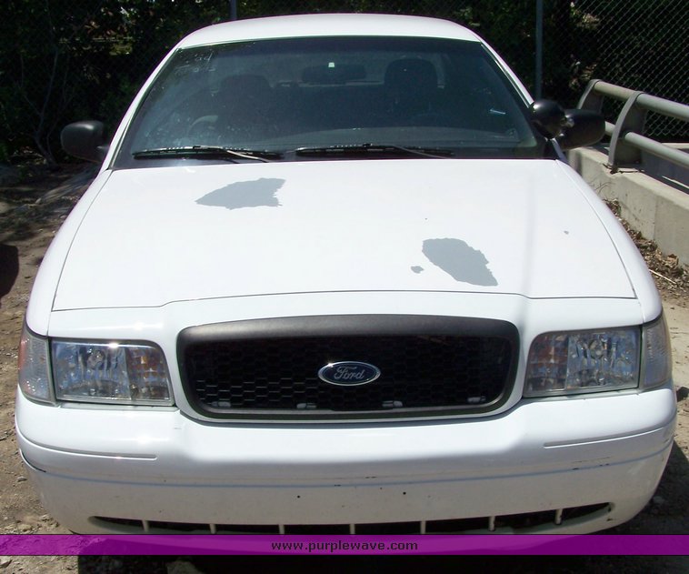 image for item 3880 2006 Ford Crown Victoria Police Interceptor