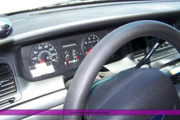image for item 3880 2006 Ford Crown Victoria Police Interceptor
