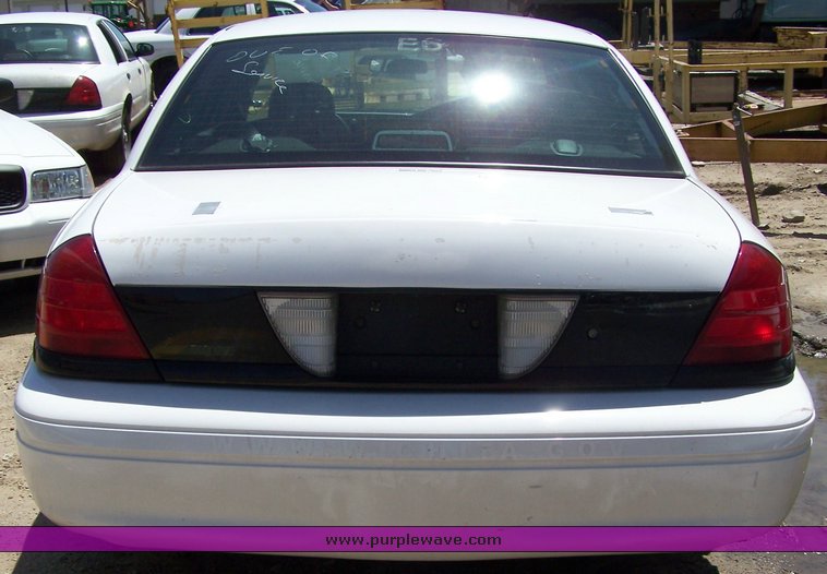 image for item 3881 2006 Ford Crown Victoria Police Interceptor